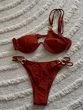 Burnt Orange One-Shoulder Underwire Bikini Set with Gold Rings Women Size Small